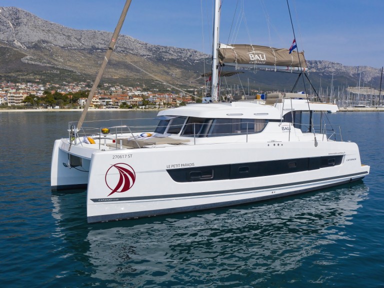 Bali Catamarans Bali Catspace Voile mieten Biograd na Moru