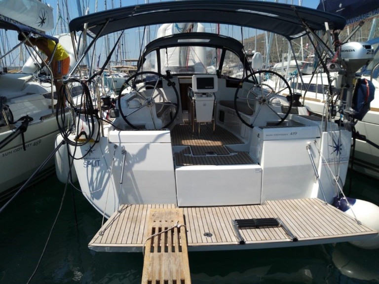 Segelboot mit oder ohne Skipper Jeanneau mieten in Gouviá