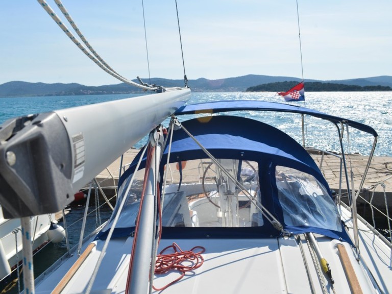 Bénéteau Oceanis 323 Clipper mieten Biograd na Moru