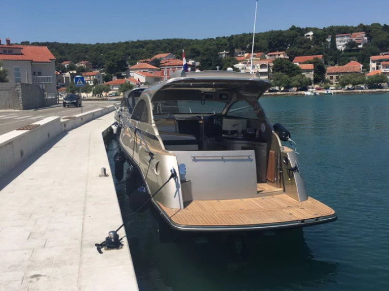 Motorboot mit oder ohne Skipper Grginić mieten in Lučica