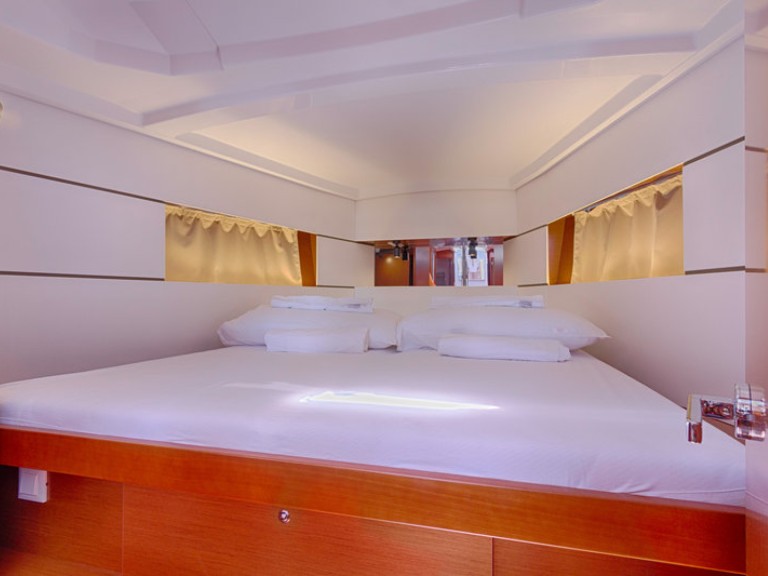 YachtCharter in Marina (City) - Bénéteau Oceanis 38.1 auf SamBoat