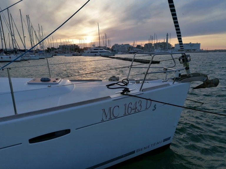 YachtCharter in Bari - Bénéteau Oceanis 46 auf SamBoat