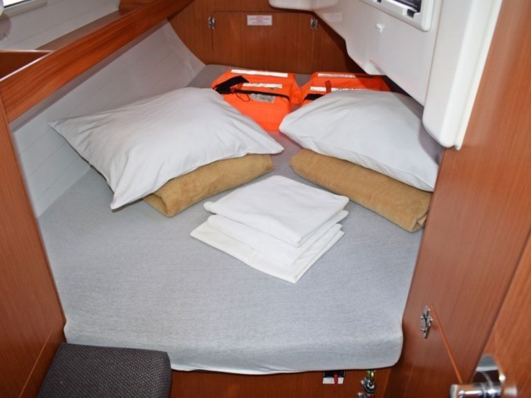 Segelboot mit oder ohne Skipper Bavaria mieten in Komolac