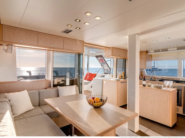 Lagoon Lagoon 52 F mieten Olbia