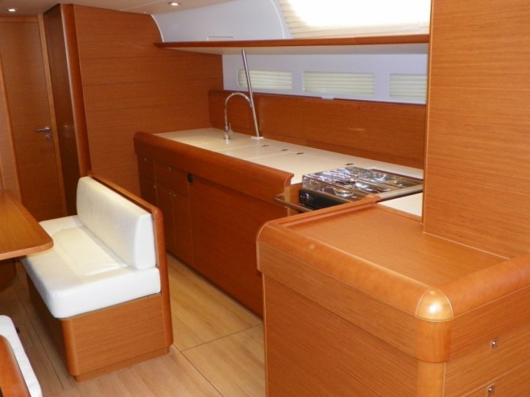 Segelboot mieten in Seget Donji zum besten Preis