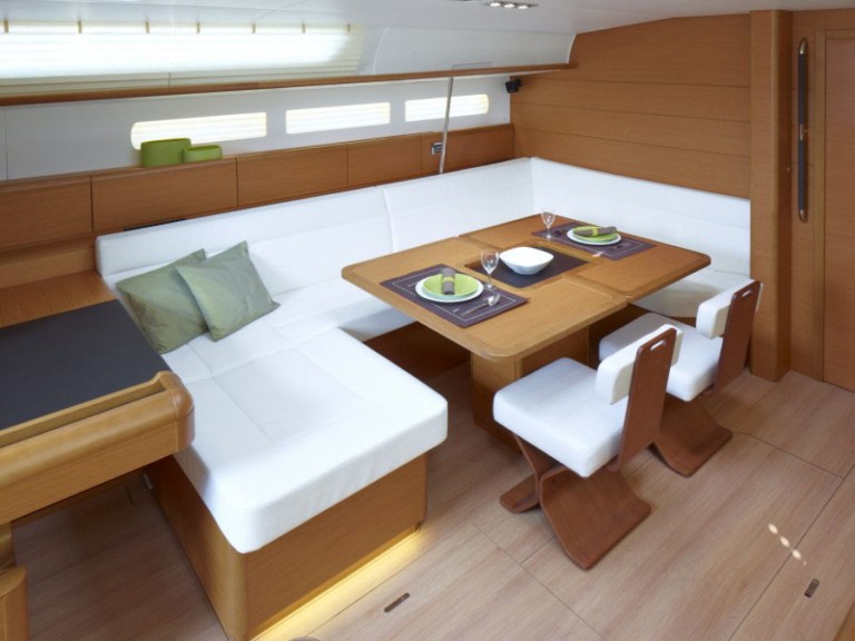 Segelboot mit oder ohne Skipper Jeanneau mieten in Seget Donji
