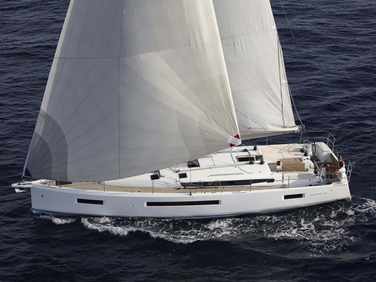 Ein Jeanneau Sun Odyssey 490 mieten in Nikiána