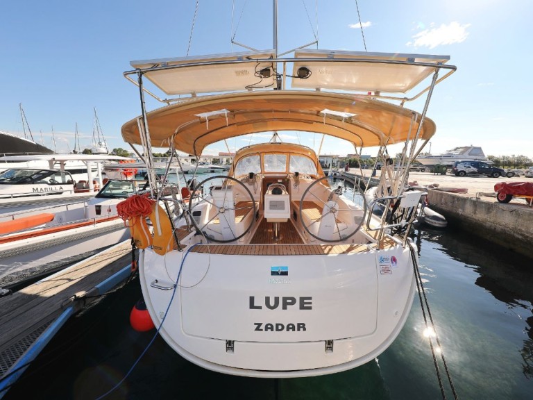 Ein Bavaria Cruiser 37 mieten in Zadar