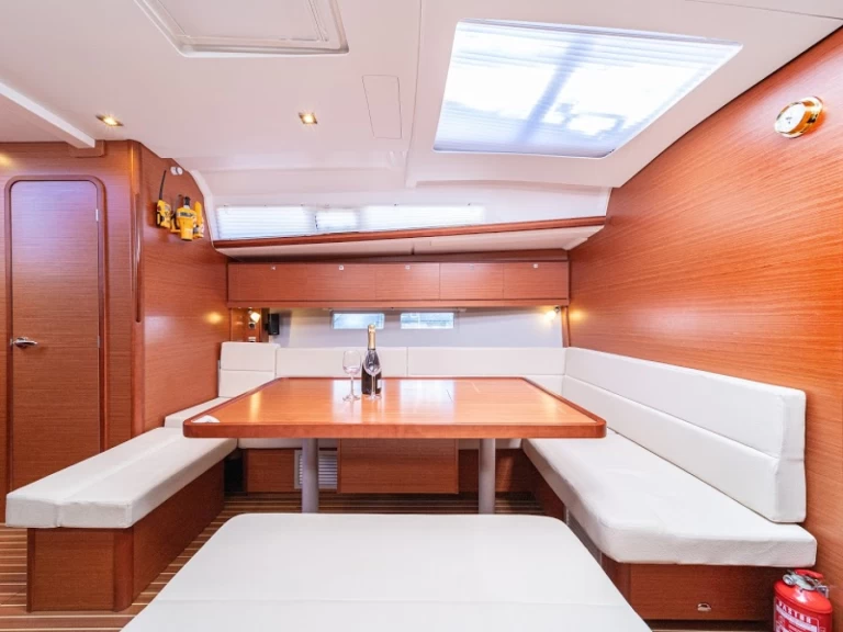 Segelboot mit oder ohne Skipper Dufour mieten in Primošten