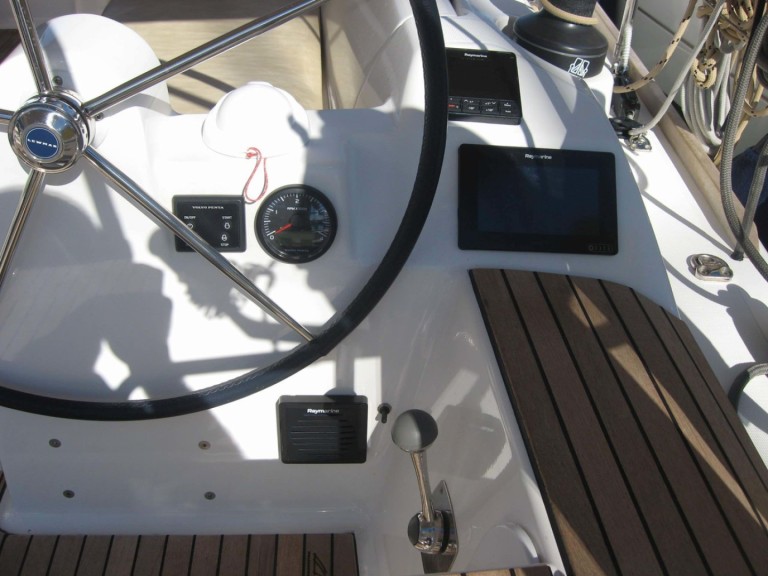 Segelboot mieten in Álimos zum besten Preis