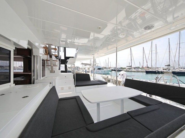 Ein Lagoon Lagoon 450 Sport Top mieten in Biograd na Moru