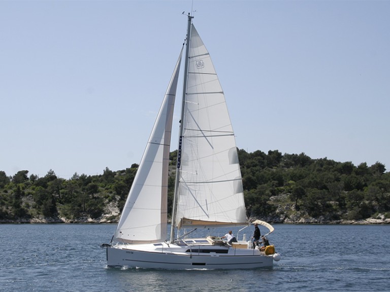 Ein Dufour Dufour 350 Grand Large mieten in Mandalina Marina