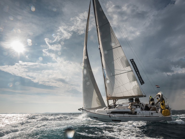 Segelboot mieten in Šibenik zum besten Preis