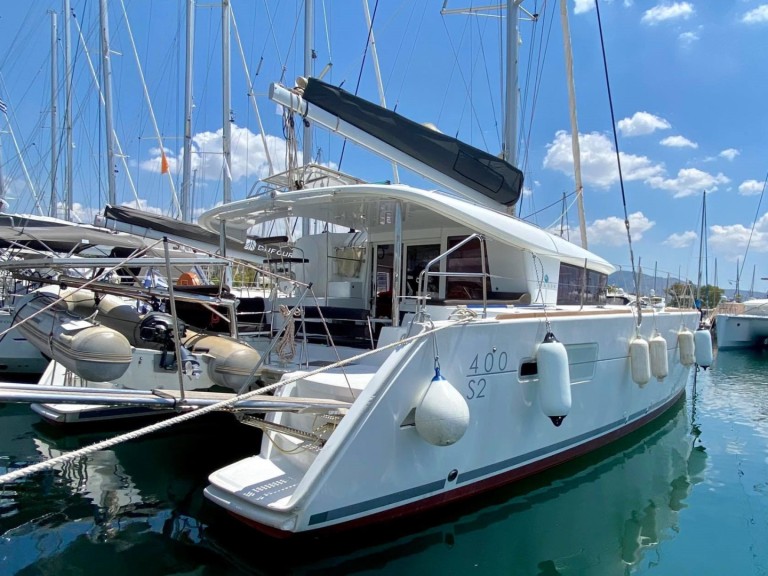 YachtCharter in Álimos - Lagoon Lagoon 400 S2 auf SamBoat