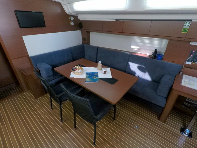 Ein Hanse Hanse 508 mieten in Šibenik