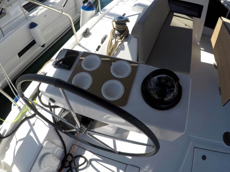 Ein Dufour Dufour 470 mieten in Šibenik