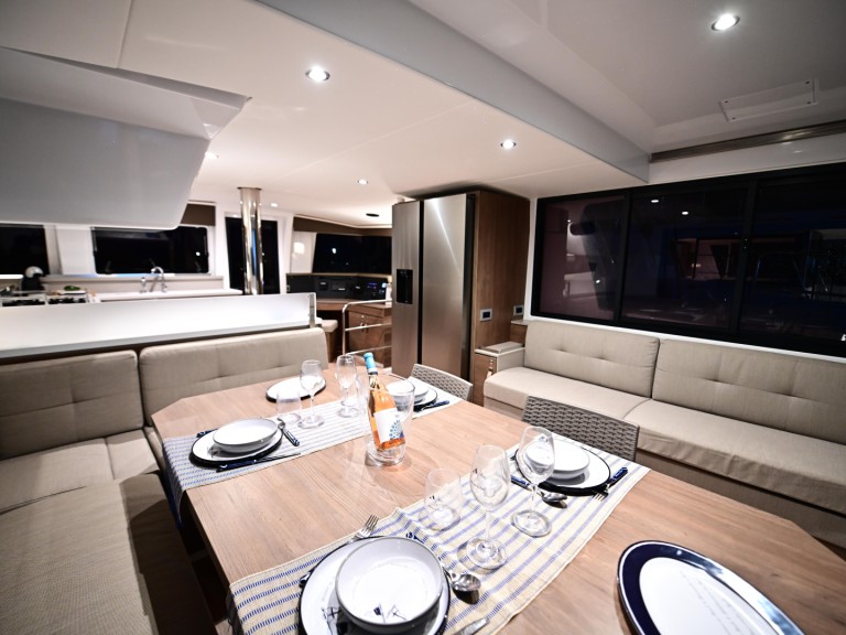 Ein Bali Catamarans Bali 4.4 mieten in Salerno