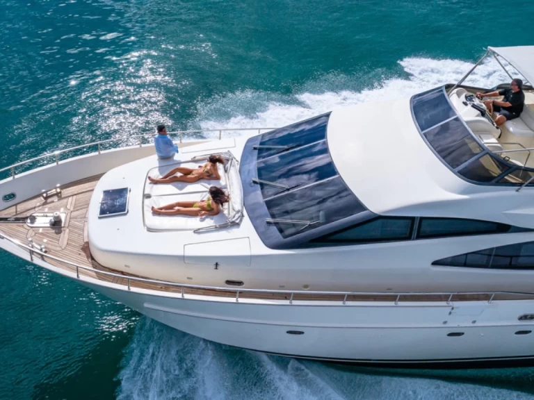 Ein Azimut 70 Seajet mieten in Palma de Mallorca