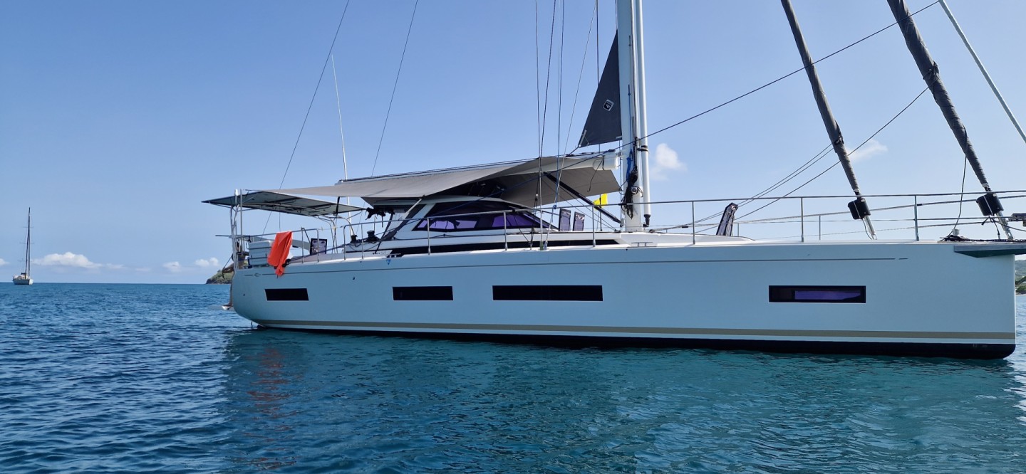 Mieten Sie ein Segelboot Amel 50 Marina Bas du Fort (HAKU) SamBoat