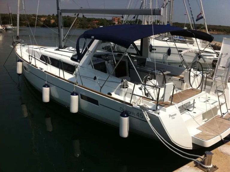 Bénéteau Oceanis 45 mieten Marina Punat