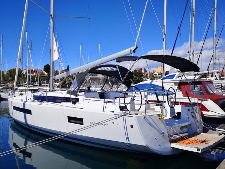 Bootsverleih Jeanneau Sun Odyssey 490 Mandalina Marina Samboat