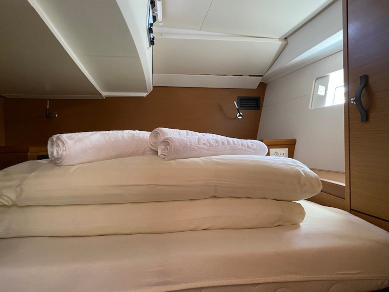 Segelboot mieten in Šibenik zum besten Preis