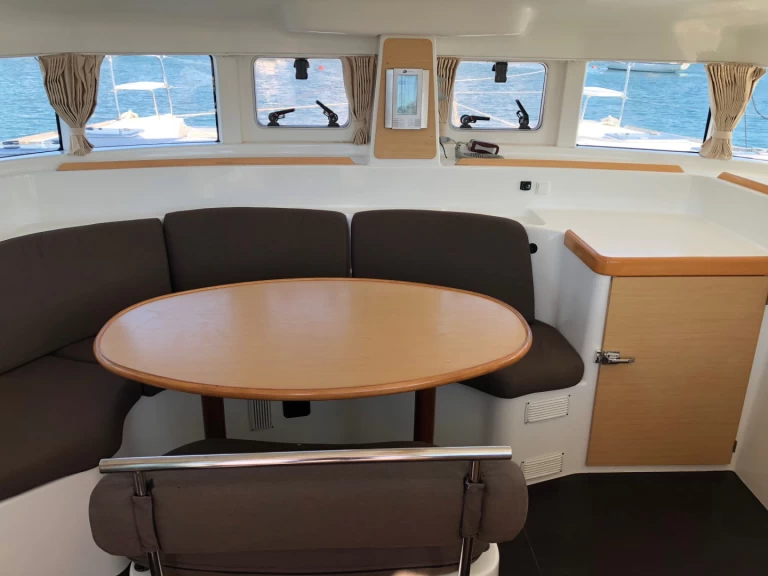 Lagoon Lagoon 380 S2 mieten Gouviá