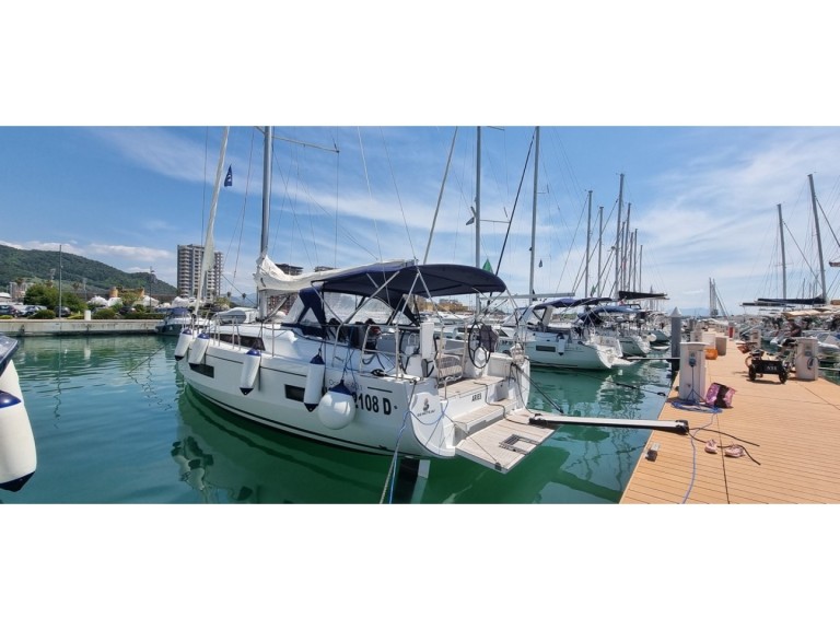 Boot mieten Cugnana Verde günstig Oceanis 40.1