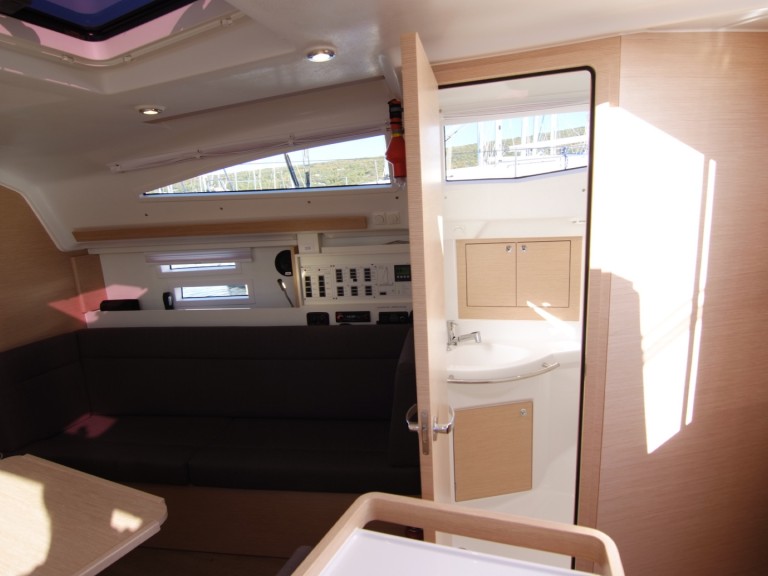 YachtCharter in Punat - Elan Elan Impression 35 auf SamBoat