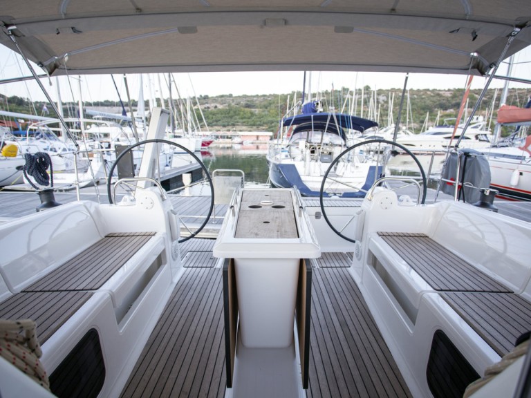 YachtCharter in Pula - Dufour Dufour 412 Grand Large auf SamBoat