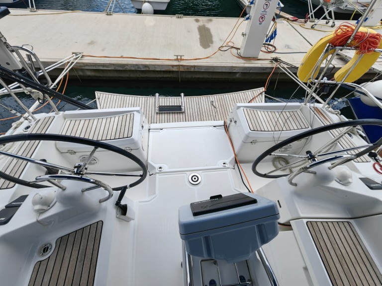 YachtCharter in Mali Lošinj - Jeanneau Sun Odyssey 389 auf SamBoat
