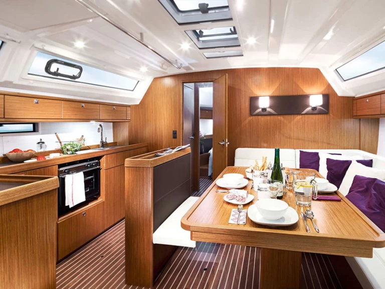 Segelboot mieten in Álimos zum besten Preis