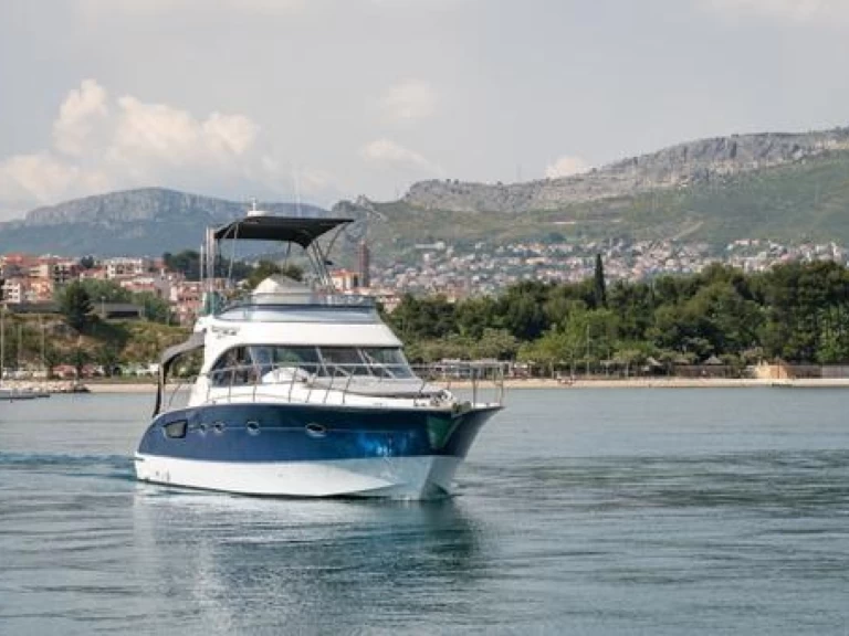 Motorboot mit oder ohne Skipper Bénéteau mieten in Split
