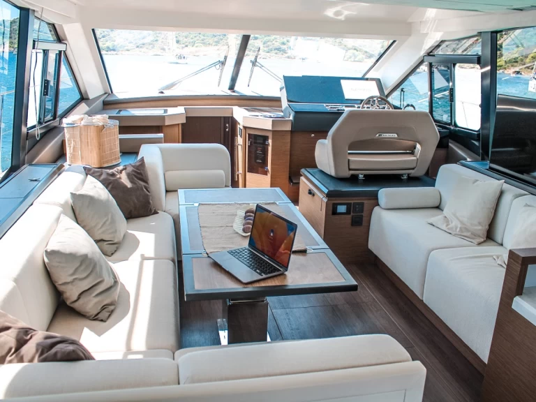 Motorboot mieten in Seget Donji - Bénéteau Monte Carlo 52