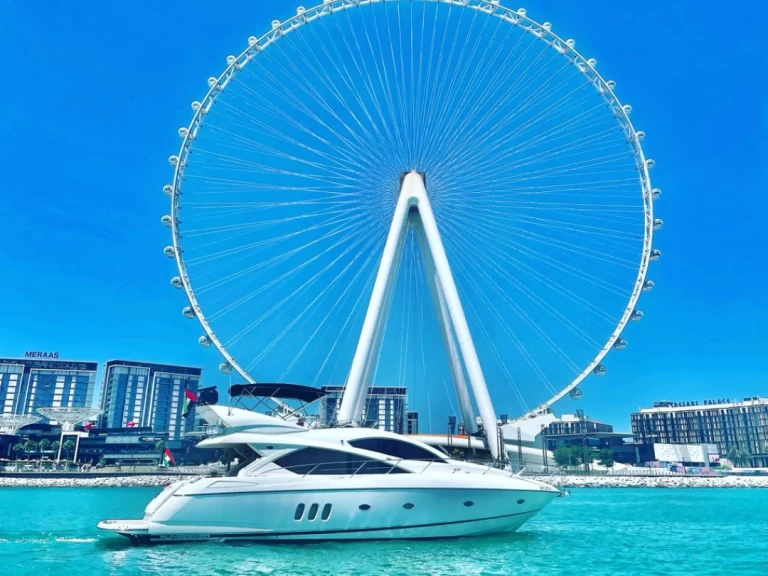 Ein Sunseeker 70  mieten in Dubai Marina