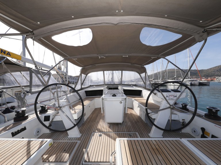 Ein Bénéteau Oceanis 46.1 mieten in Trogir
