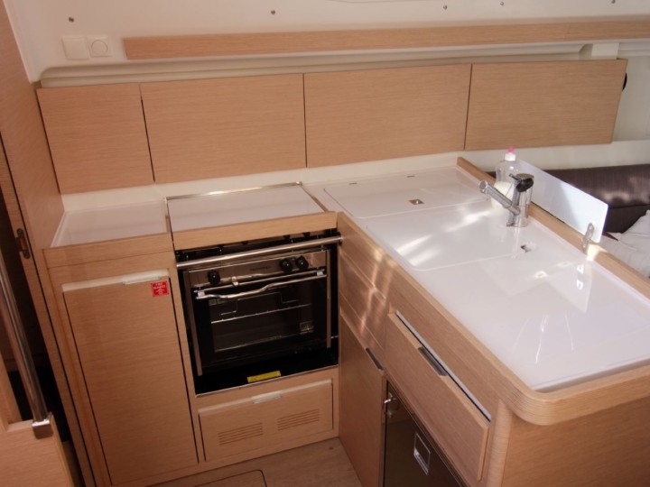 YachtCharter in Punat - Elan Elan Impression 35 auf SamBoat