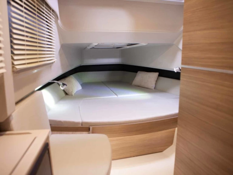 Bootsverleih Saxdor Saxdor 320 GTO Hydra Samboat