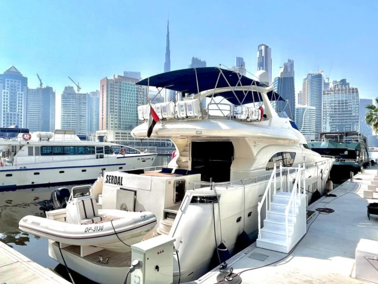 Yacht mieten in Dubai Marina - de bris italian 85