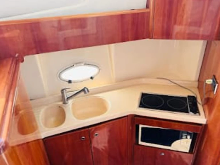 Vermietung Motorboot Azimut mit Führerschein