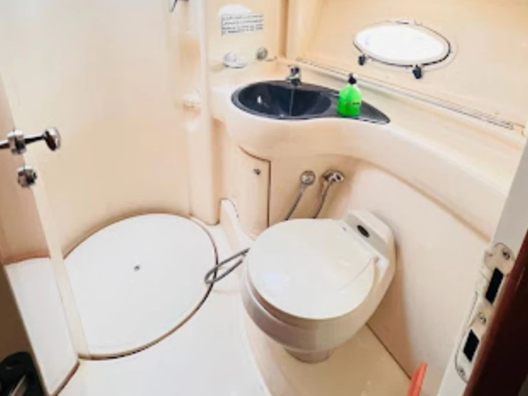 YachtCharter in Dubai Marina - Azimut Azimut 45 auf SamBoat