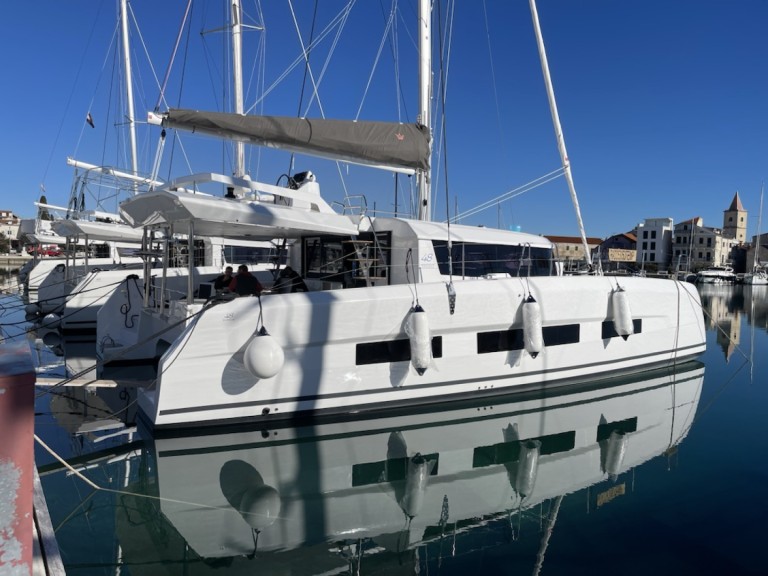 Ein Dufour Dufour Catamarans 48 Sail mieten in Pirovac