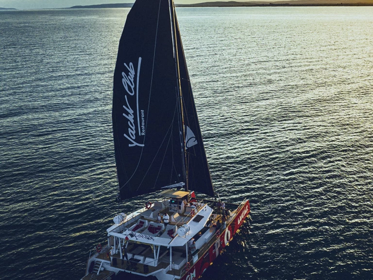 Vermietung Katamaran Day 1  mit Führerschein