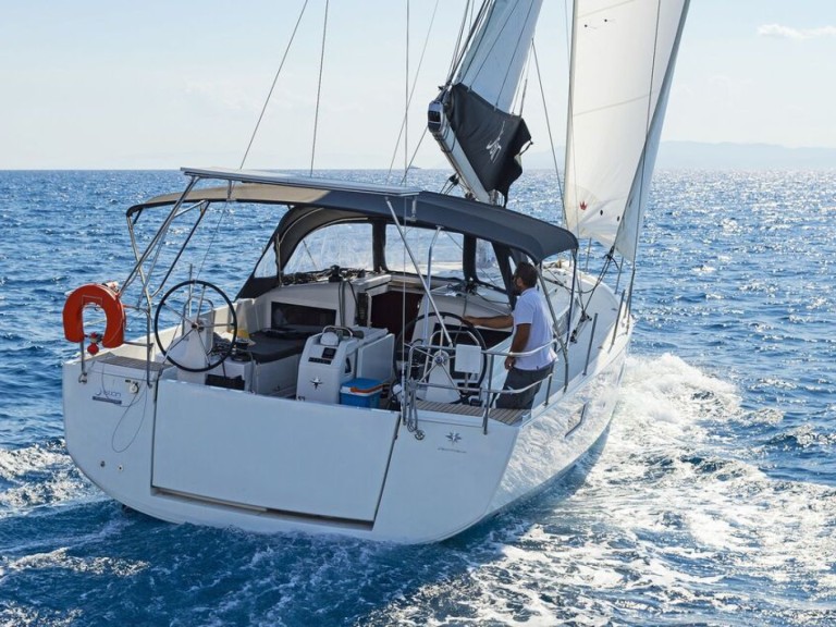 Ein Jeanneau Sun Odyssey 440 mieten in Lefkáda