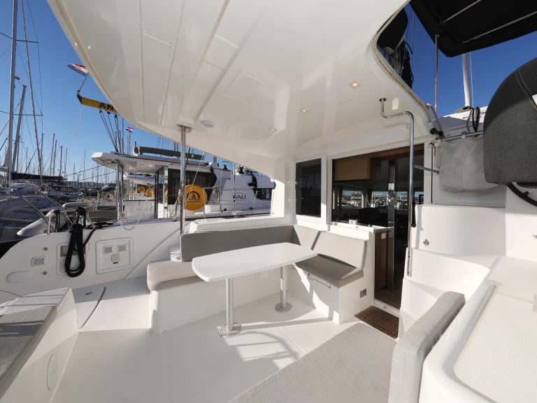 Vermietung Katamaran Lagoon mit Führerschein