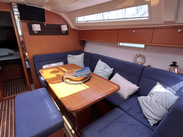 Ein Bavaria Cruiser 41 mieten in Deme of Volos