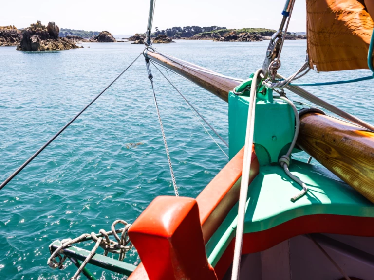 Ein Voilier du Patrimoine Dundée thonier mieten in Paimpol