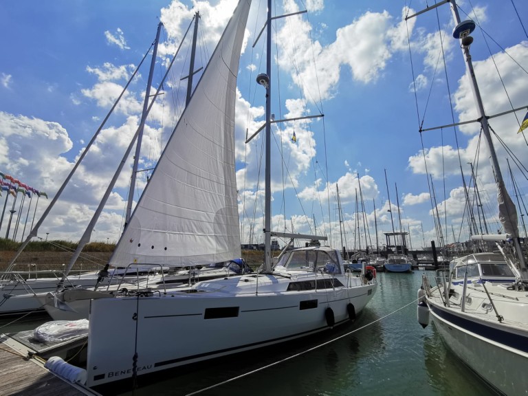 Segelboot mit oder ohne Skipper Bénéteau mieten in Kromme Hoek