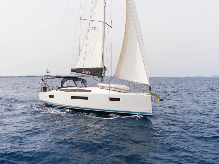 YachtCharter in Gouviá - Jeanneau Sun Odyssey 410 auf SamBoat