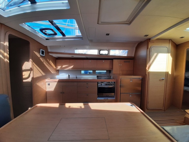 Ein Dufour Dufour 460 Grand Large mieten in Furnari
